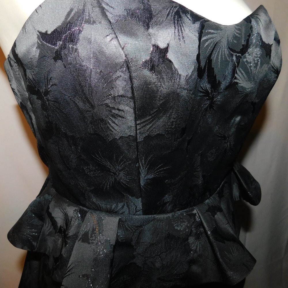 ML Monique Lhuillier Strapless Floral Jacquard Peplum Gown - Picture 12 of 16
